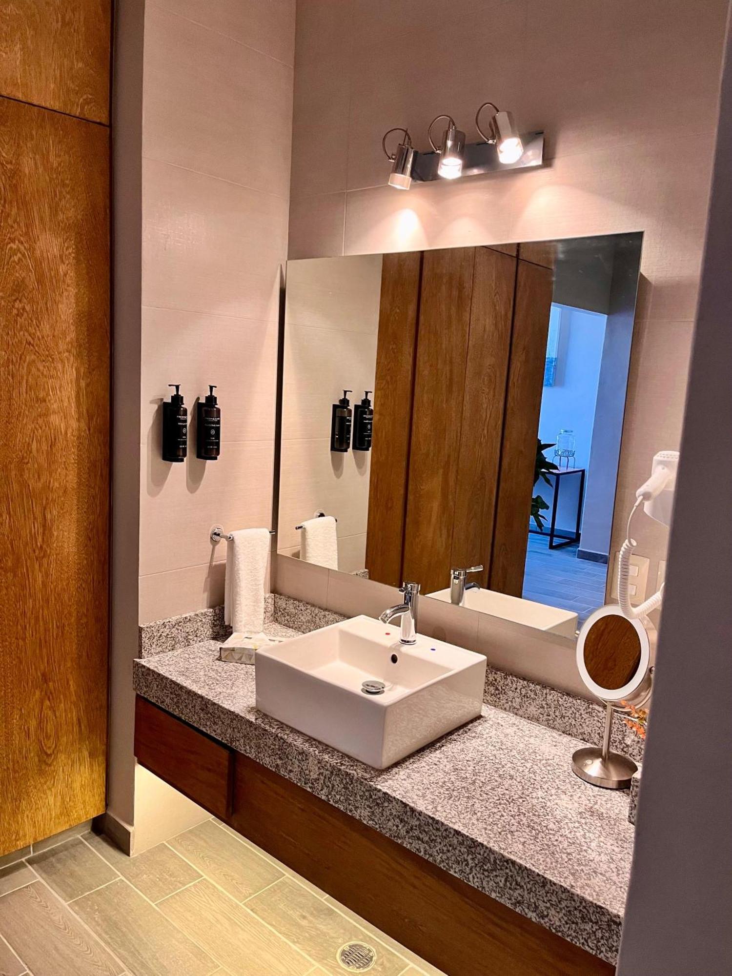 סנטה קרוז הואטולקו Niru Ocean Suites By Binniguenda מראה חיצוני תמונה